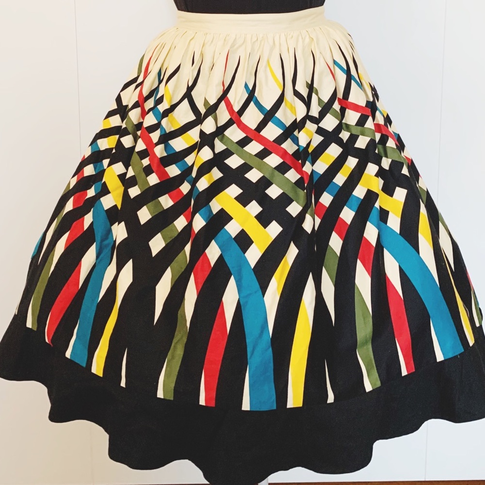 Voodoo Vixen Emma Border Skirt with pockets